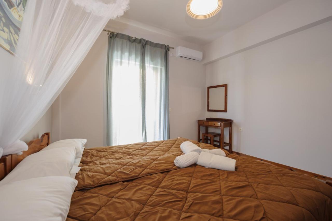 Elias & Vasili House Hotel Agios Georgios Pagon Buitenkant foto