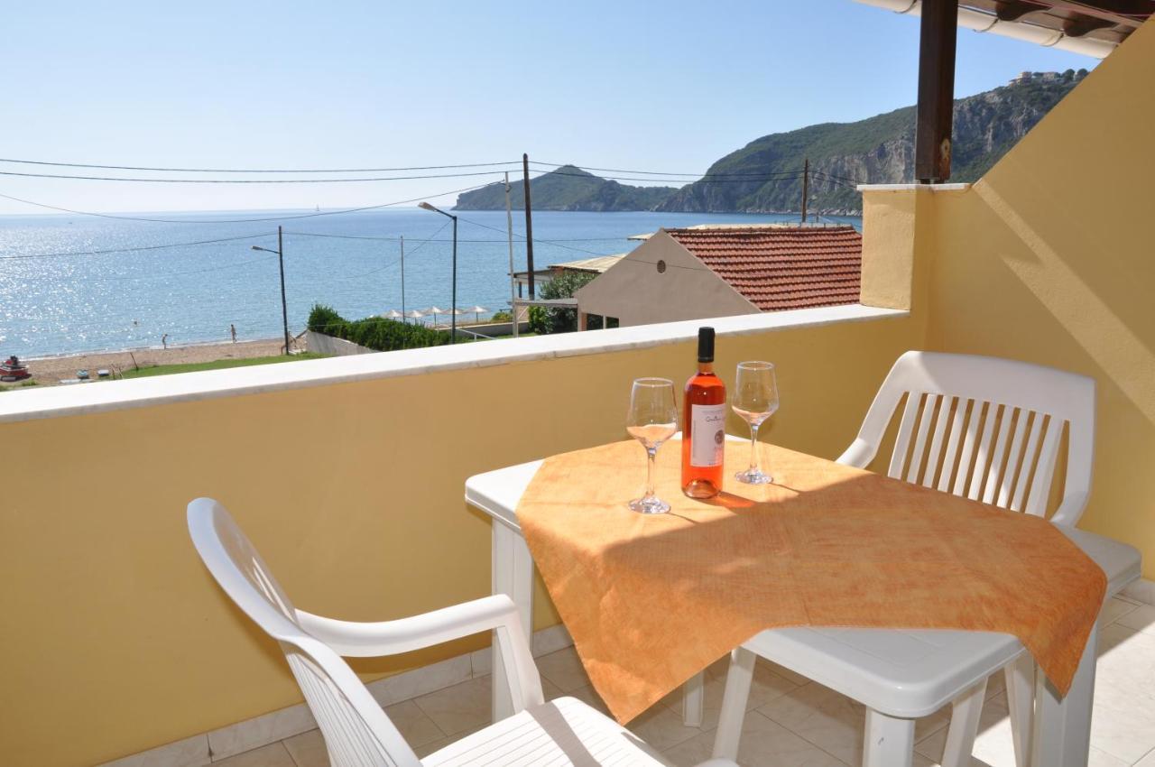 Elias & Vasili House Hotel Agios Georgios Pagon Buitenkant foto