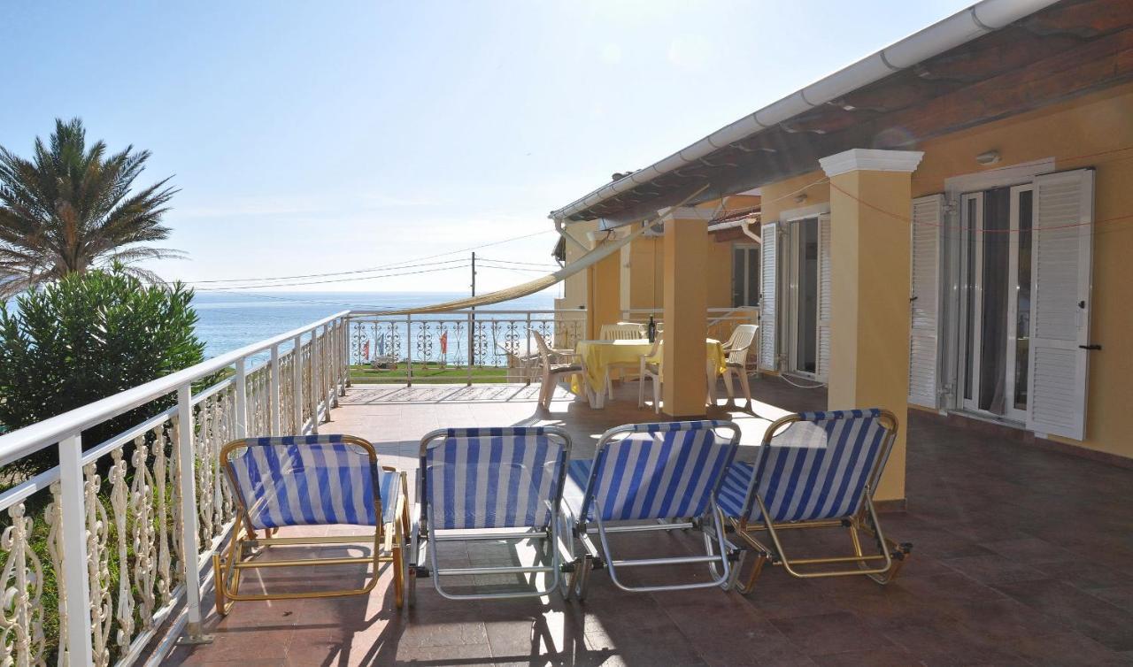 Elias & Vasili House Hotel Agios Georgios Pagon Buitenkant foto